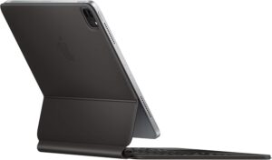 iPad Air + Magic Keyboard